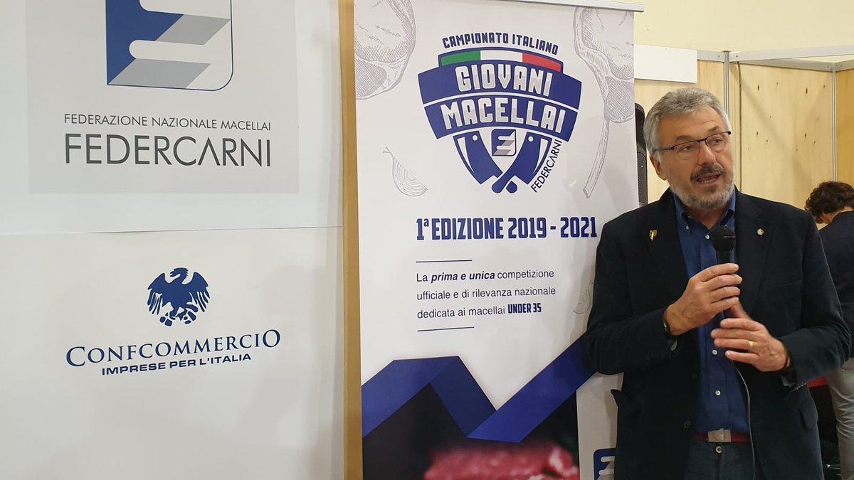 federcarni's tweet photo. Il Presidente #Federcarni Maurizio Arosio, intervistato allo #SteetFoodTechnology presso #PiacenzaExpo, parla del #CampionatoItalianoGiovaniMacellai 🇮🇹
#streetfood #MeatLovers #ItalianButchers #YoungButchers #carnesanapassione #foodporn #carnerossa https://t.co/bLtxj4M72R