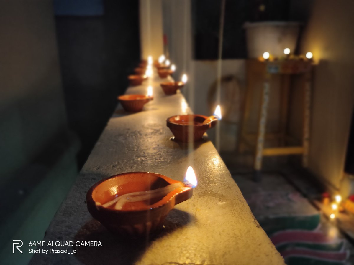 Prasad_1012199's tweet photo. Happy Diwali
#CaptureTheRealDiwali
#realmeXT
#realmecommunity https://t.co/gdJ1wxXVXw
