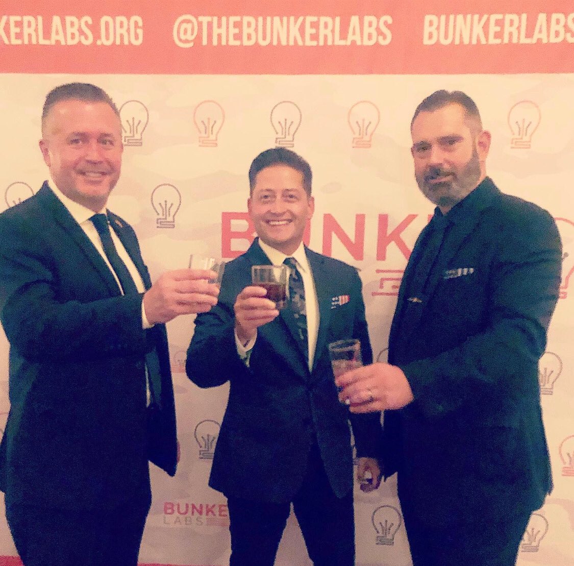 Salute to @TheBunkerLabs <a href="/PS_Heroes/">Pocket Square Heroes</a> &amp; @HeroesVodka two of my favorite veteran-made products 🥃🇺🇸🎖