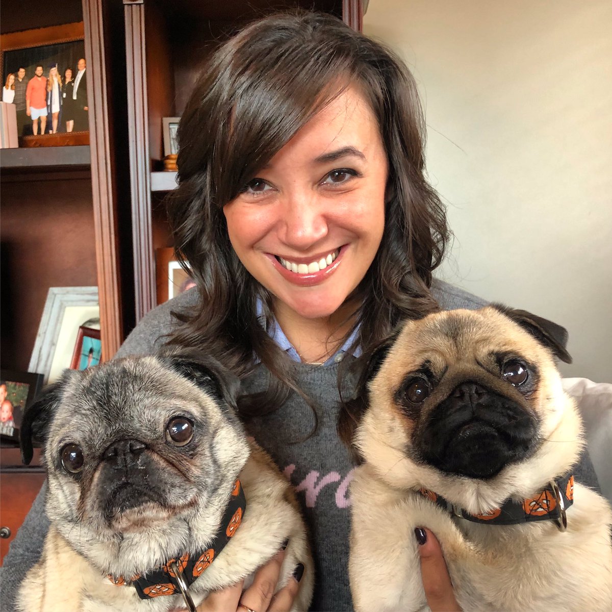 We always get the girl ❤️ great day visiting with fellow actor <a href="/victoriacruz22/">Victoria Cruz</a> 

#pug #puglove #film #imdb