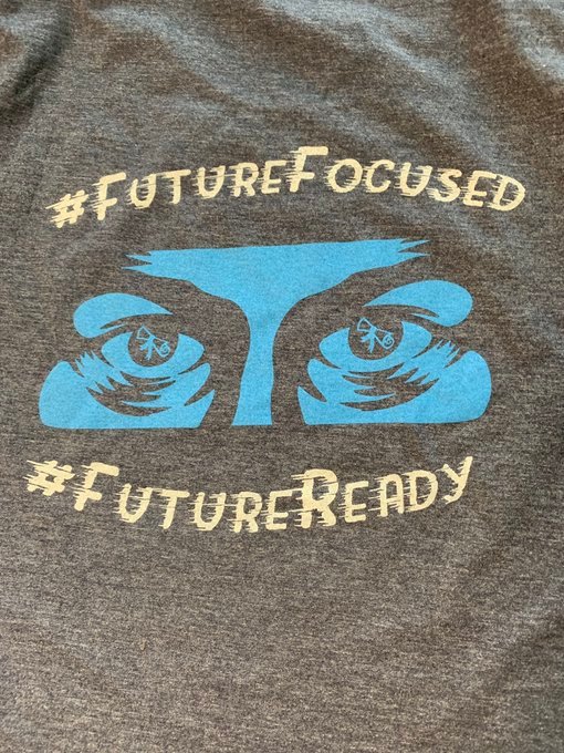 Hamilton_HHS_FC's tweet photo. Aug12 What a GREAT first day at the Freshman Campus today as we welcomed the class of 2023!! #BigBlueOnTheMove #BackAtTheBlue #FutureFocused #FutureReady https://t.co/WwLhjf8NIx