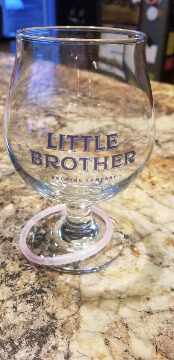PrairieMtnhops's tweet photo. Well, I gotta' tell you this glass was tipped a few times last night with some great beers. #littlebrotherbrewingcompany #firstsips #newbrewerycomingtobrandon Loved the bitter!! #localbrewsforlocalfolks #ihadadd https://t.co/FIqj6wufPQ