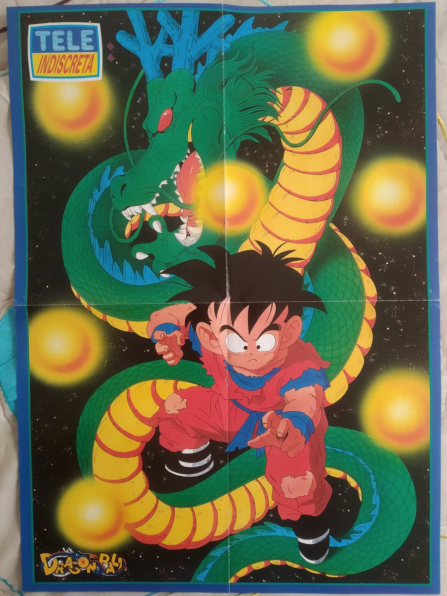 Defeonax's tweet photo. Los tesoros que uno se encuentra cuando hace limpieza en el dormitorio, póster de Son Gohanda con el Dragón Shenron de la revista Teleindiscreta. Publicada entre el año 94 y 98 seguramente, quizás @MrKaytos @AndaluciaDB @DragonBallWES @NewDragon_Ball puedan especificar más 😝 https://t.co/gbIzrpnJvX