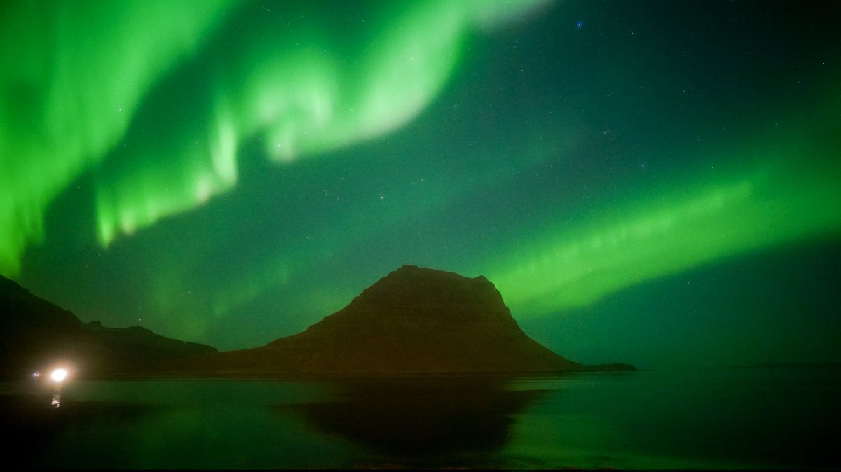 AboveEarthAlert's tweet photo. What a night in West Iceland @SonyUK @BBCStargazing @m_windridge @ProfBrianCox @Dr_Lucie @bjargarsteinn https://t.co/qd6F4LkSfR