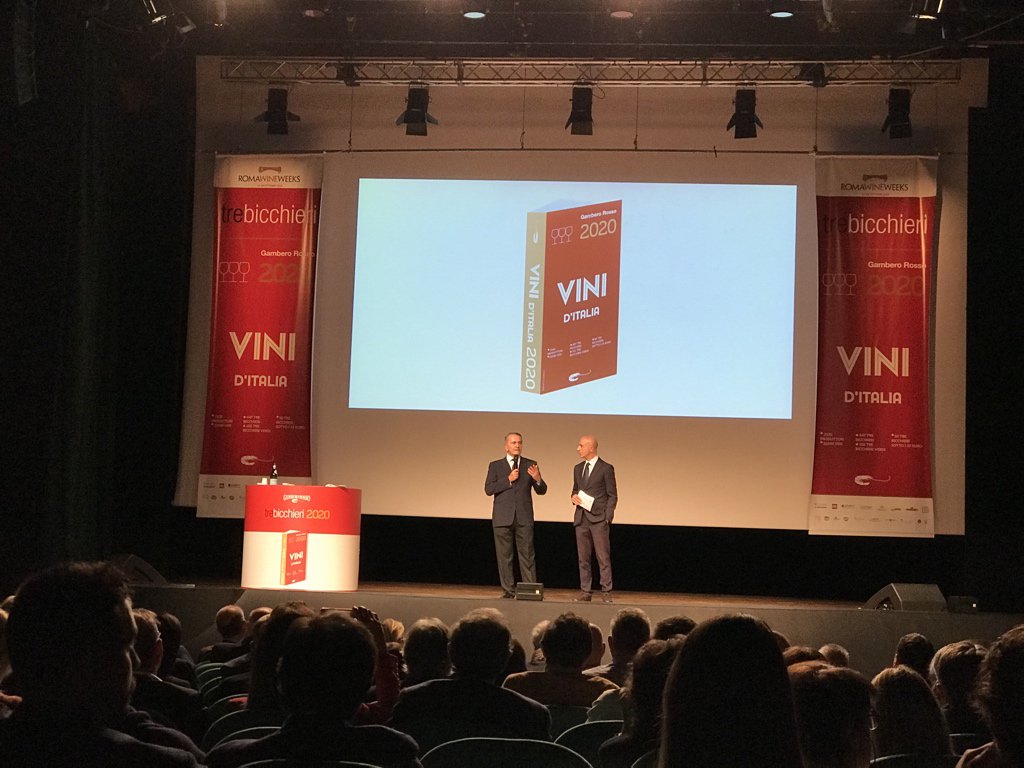 wine_telegraph's tweet photo. A #Roma @ilGamberoRosso presenta la Guida Vini d’Italia #Wine #winery https://t.co/qgEj1tbwNF