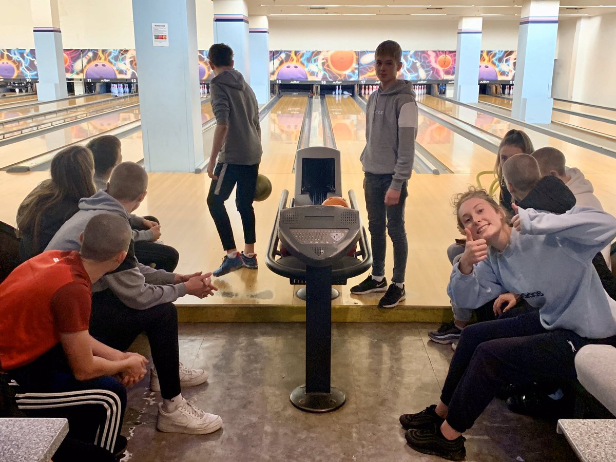 BGSTour's tweet photo. Post game R&amp;R for the #U15SportsTour players in central Belfast, yesterday - taking in the opportunity for some shopping, down-time &amp; dinner before some fiercely contested 10 pin bowling... 🏫🛍🎳 #Belfast2019 https://t.co/Xv9oy50nxd