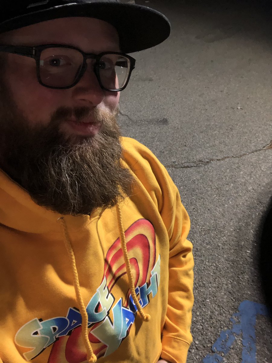 _positivemike's tweet photo. Thankful for a warm and cozy golden hoodie to stay warm after a festival. 💛 #spaceyatch https://t.co/hgEoY6AdhQ