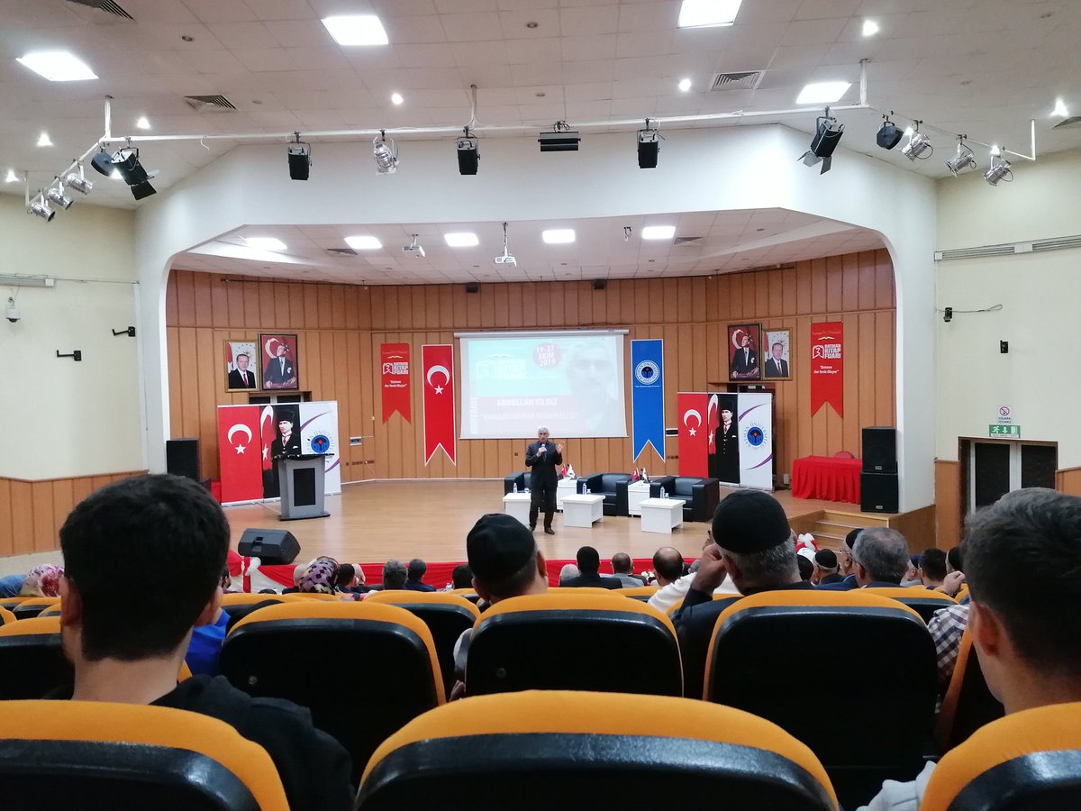 Abdullah YILDIZ '' Namazın Hayata Müdahalesi'' adlı konferansıyla kitapseverlerle buluştu. #batmankitapfuarı