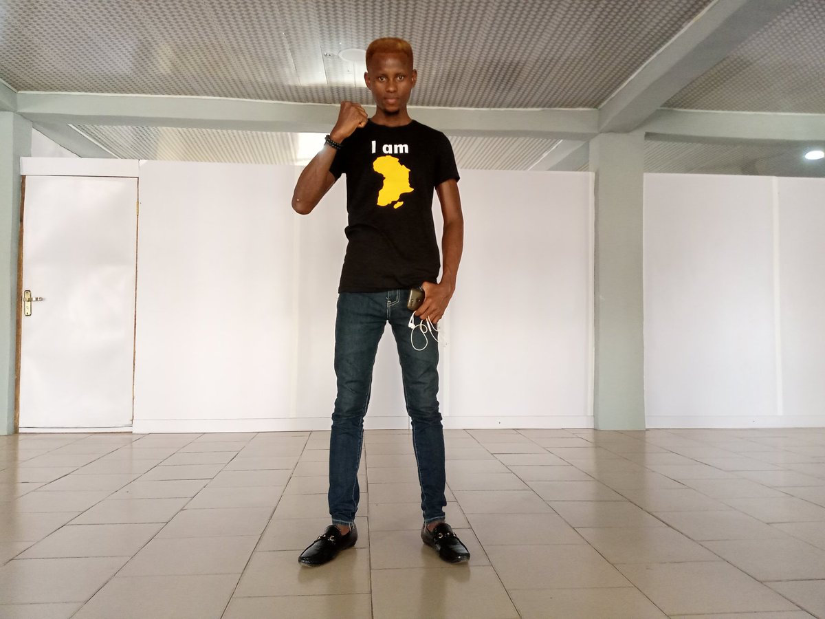 iamafricatees's tweet photo. The @iamafricatees is a symbolic statement for all African Millennials. We are at a very sensitive time of our African History! And the baton has been passed to us #AfricanMillennials to take our heritage to the next level of power!

Order for yours NOW!
#SundayMorning #OleOut https://t.co/God7NwdAlF