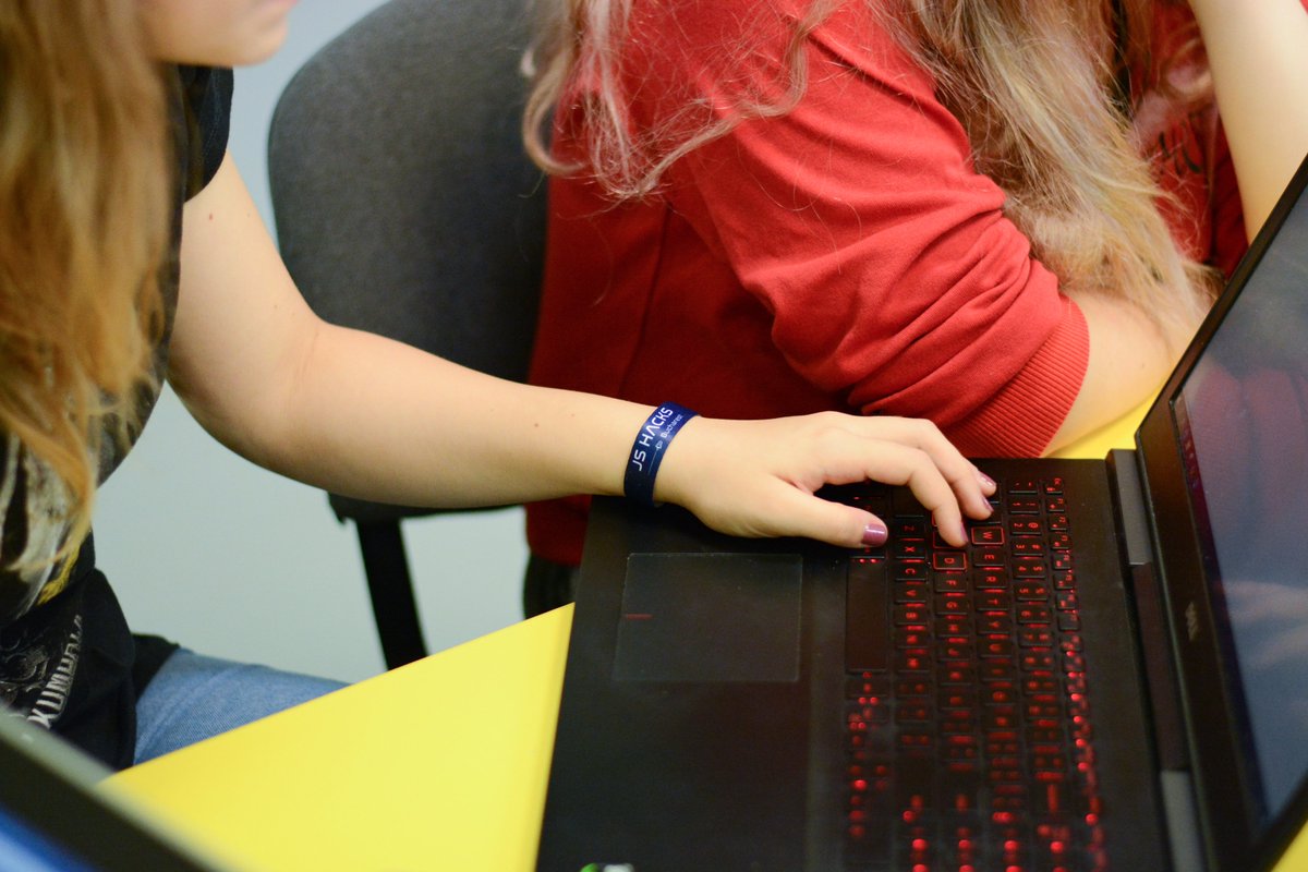 Today is the last day of JSHacks 2019 - EduTech Edition

And it is also a start for some awesome projects about education, for future challengers, friendships and ambition.

You rock, JSHackers! 🤟