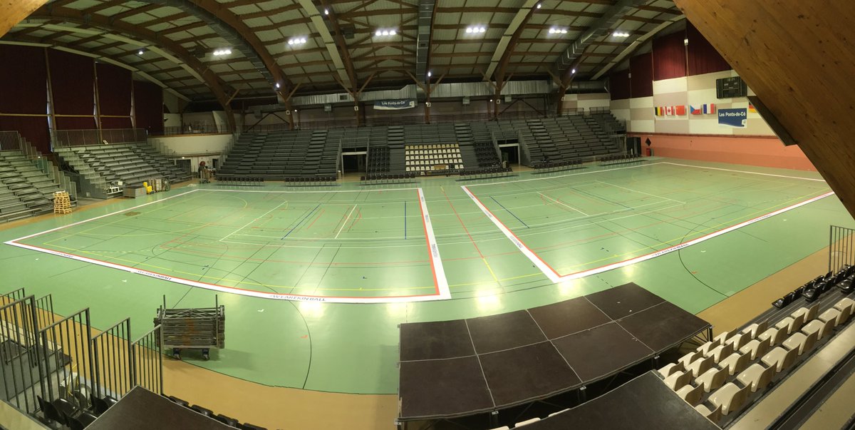 kinball2019's tweet photo. INSTALLATION

On travaille dur pour installer cette coupe du monde de Kin-Ball ! 😀

#LaDalleAngevine #SportAngers #WeAreKinball https://t.co/sDnd9qBWsZ