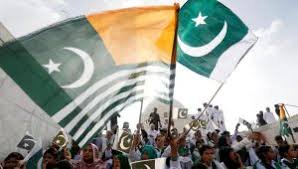 umemusab's tweet photo. آج 27 اکتوبر کشمیریوں سے اظہارِ یکجہتی کیلئے جماعت اسلامی گجرات میں تاریخی “آزادئ کشمیر مارچ” منعقد کر رہی ہے۔
ستائیس اکتوبر سن سینتالیس کو بھارت نے سری نگر میں فوجیں اتاریں، تب سے ستائیس اکتوبر یومِ سیاہ کے طور پر منایا جاتا ہے۔
#KashmirMarch_Gujrat 
 #KashmirBlackDay https://t.co/xQYzNsoKAe