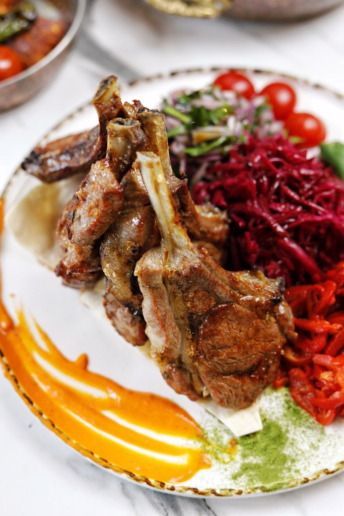 YazRestaurant's tweet photo. #Sunday is for satisfying that craving for a scrumptious #Feast you've had all week! 🍖🍴 #LambChops #BBQ #TurkishRestaurant #HighamsPark #Chingford #Lunch https://t.co/ZC2eV9pvrJ
