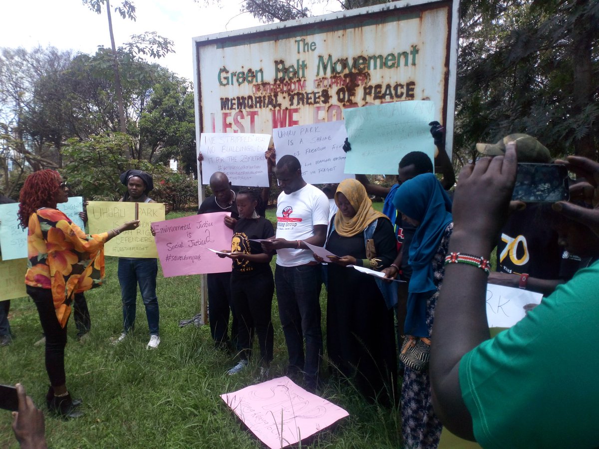 Owuorbilly4's tweet photo. #IamWangariMaathai ,.join us in fighting for the next coming generation,join us stop the building of express way through Uhuru park
#SaveUhuruPark https://t.co/Tpsv9aDD1T