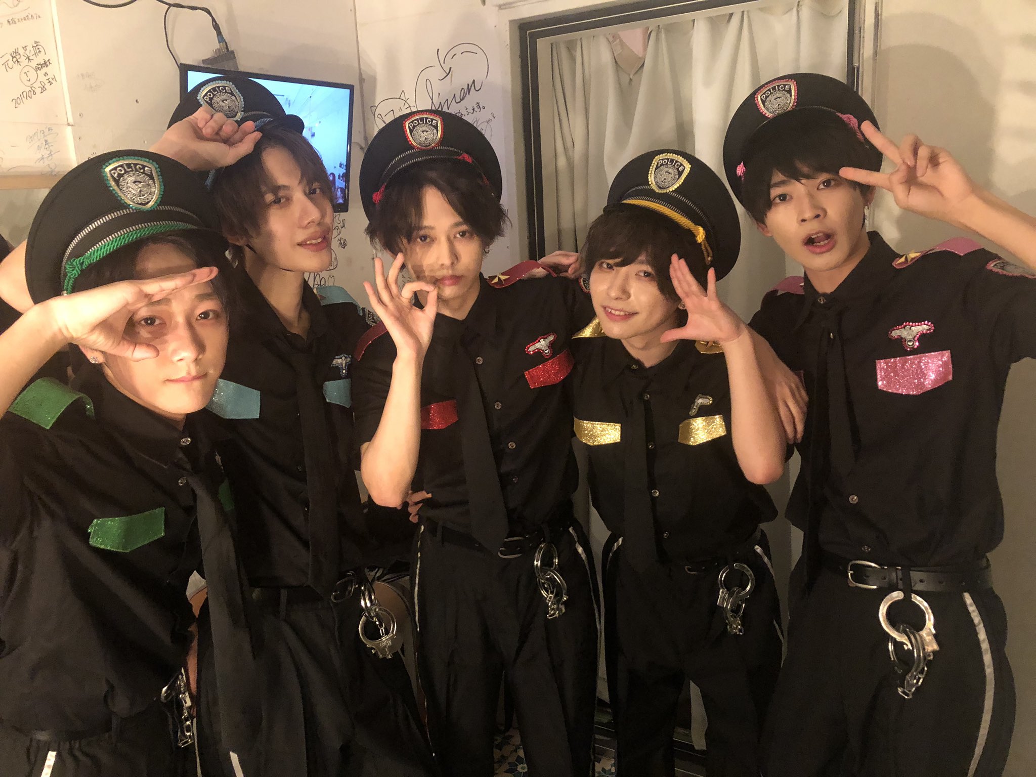 9bic Live情報 10 31 木 Shibuyaアルティメットハロウィン19 には ポリス で18 25 出演します 特典会も ポリス になります 9bicと一緒にハロウィンを楽しもう