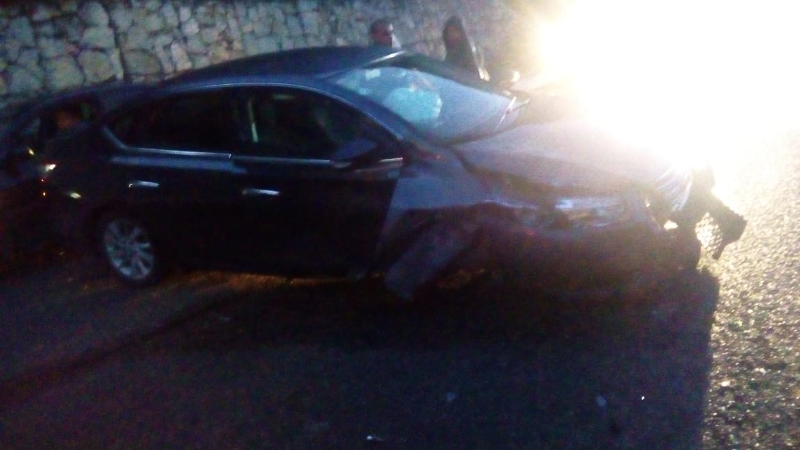 AgenciaSpiaboc's tweet image. #Alerta @SSP_GobOax @DGAI_SSPO y @MunicipioSeguro en la madrugada accidente en el Fortín 04:15 am según toma conocimiento personal de @PolVial_GobOax y por eso el patrullero de #Pvml no se detuvo a checar el hecho, como devio haber sido o por flojera o ya hiba a entregar turno?