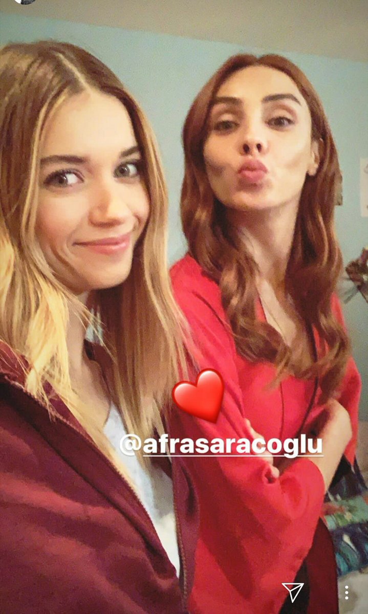 09neseyldz's tweet photo. İlk selfie vs Son selfie çok özleyeceğiz.... 💔
#NurFettahoğlu #AfraSaraçoğlu #UmHay https://t.co/sa4r82jml1