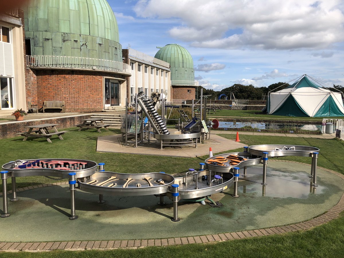 minkaur5's tweet photo. Ever fancied finding out what’s on at the @Observatory_Sci? A very interesting place and a great place to visit! Hear more today between 4-5pm @MarkCarterMC @BBCSussex @BBCSurrey https://t.co/zeDqdTEvdE