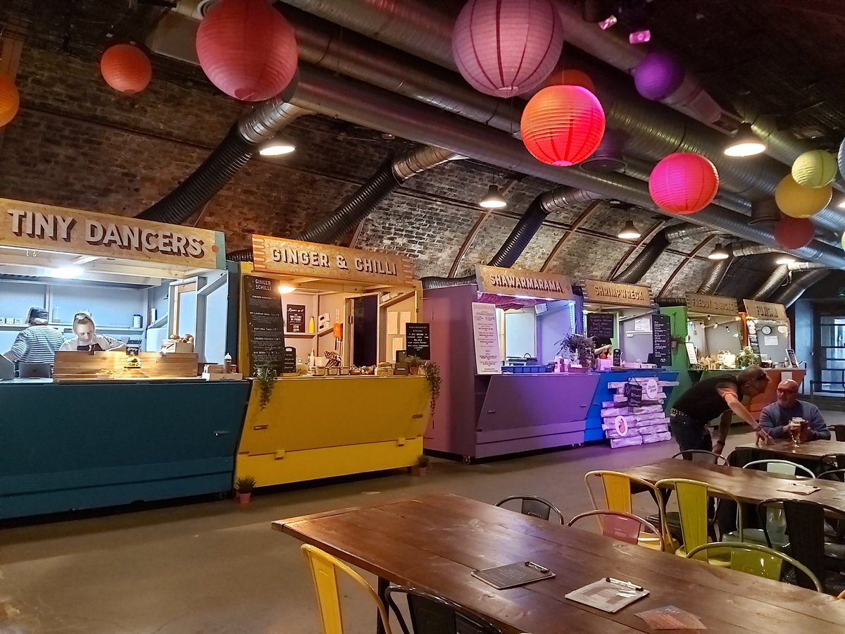 weareReTweed's tweet photo. We're all set up @PLATFORMgla and ready to share our story with you. Pop along to find out more about #bordersbags and grab some lunch while you're here. https://t.co/RzNqfMwJSU
