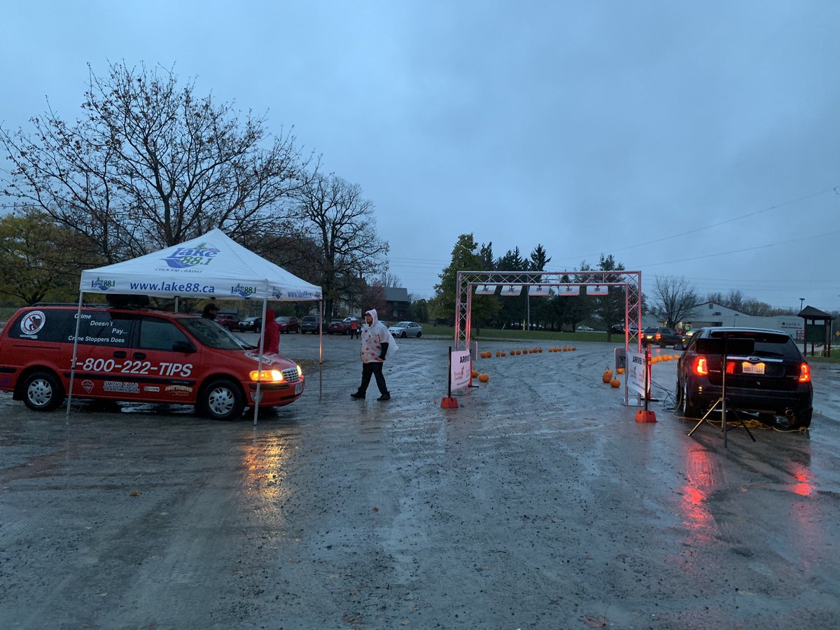 CrimeStoppersSF's tweet photo. ; This morning we are out supporting the Soul Sisters Run at Lower Reach Park, providing our PA System for Announcements. #RainWontKeepUsAway #CommunitySupport #Collaboration #TeamWorkMakesTheDreamWork #CrimeStoppers #CrimeDoesntPayCrimeStoppersDoes https://t.co/aPrDlY8WTc