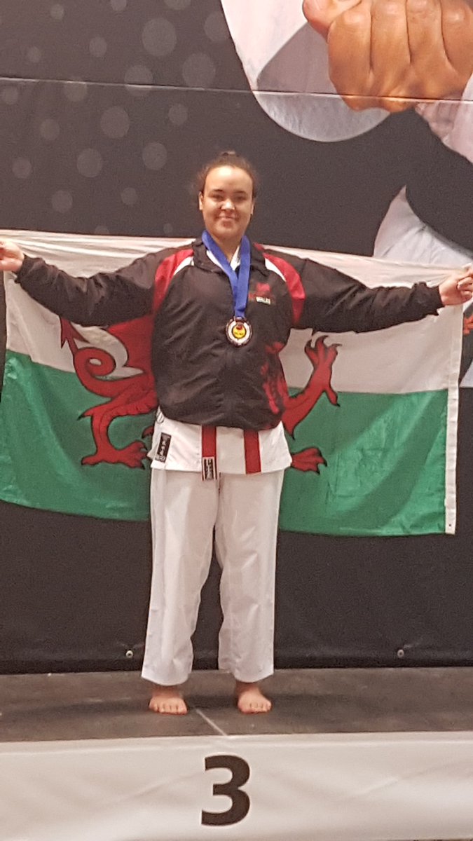 louiselee2's tweet photo. @PencoedtreHead European Championships 2019.  Bronze Medallist age 16 -17 over 65kg - Odense, Denmark https://t.co/bP8ZldAbJG