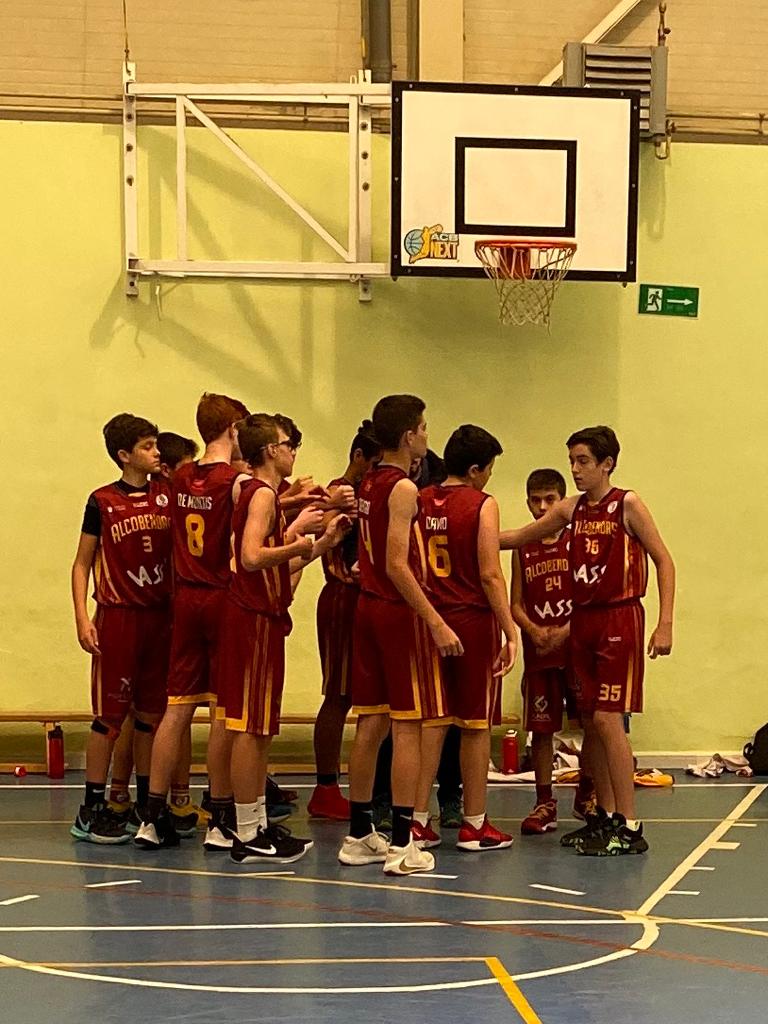 cbalcobendas's tweet photo. ⛹️♂️⛹️♀️ #CanteraCBA | ¡Triunfo granate en Villalba! El #InfAMas gana (46-79) a @ubvillalba. #SúmateAlGranate https://t.co/pkkOKumt3v