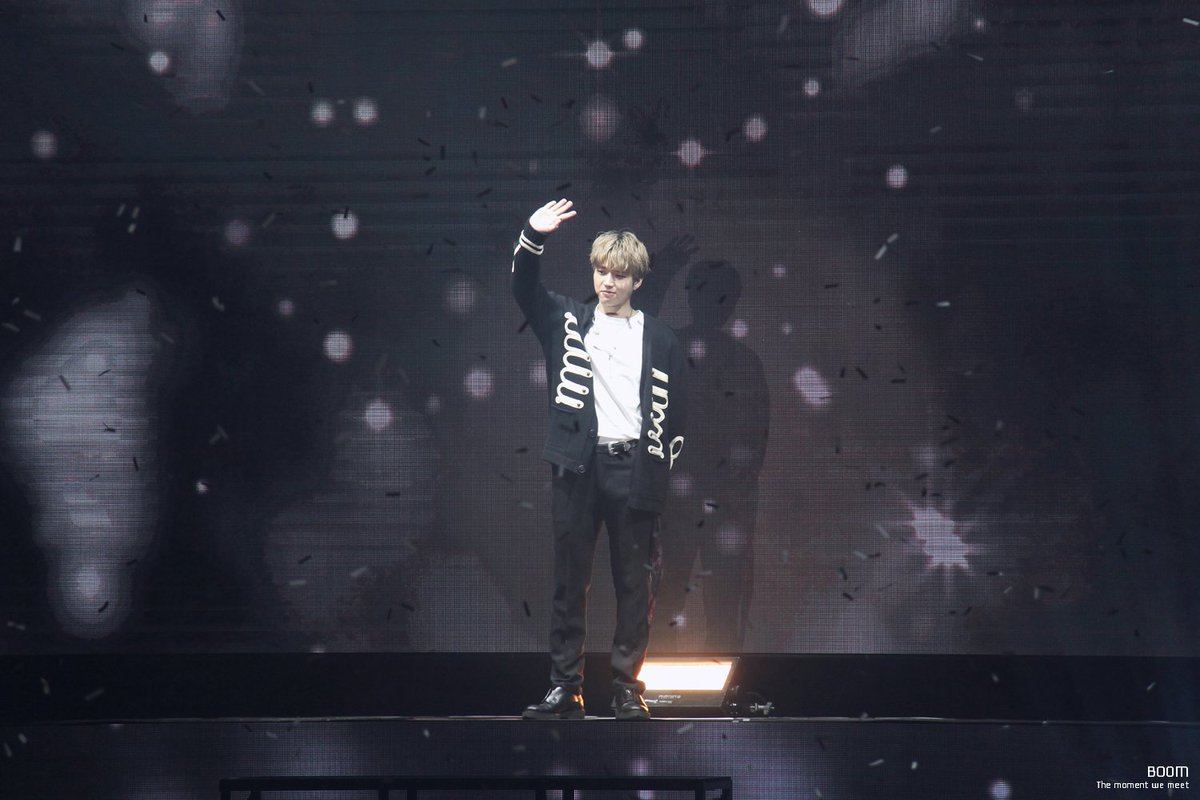 보고 싶어 견디지 못 할 것 같은 날에도
잔잔하게 흐르는 그리운 날에도
사랑을 나눠준 따뜻한 우현이를 기다릴게
우리 다시 만나는 날
우현이가 심어준 나무들 예쁘게 보여줄게♡
#우현 #남우현 #우현아_가을에_서있을게