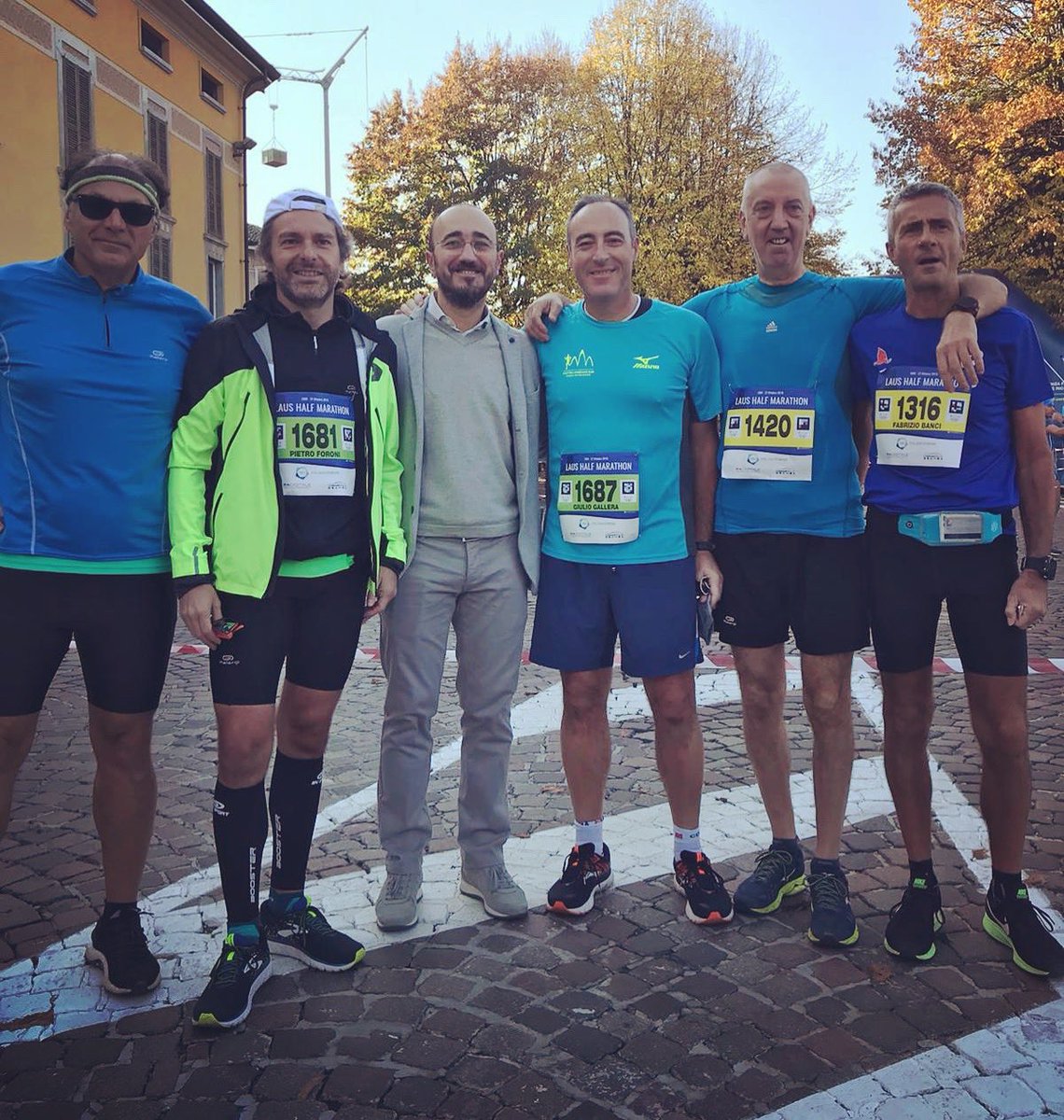 r_bertollini's tweet photo. @laushalfmaraton bellissima #running #runners @GiulioGallera @pietroforoni L https://t.co/s4jILqZHvx