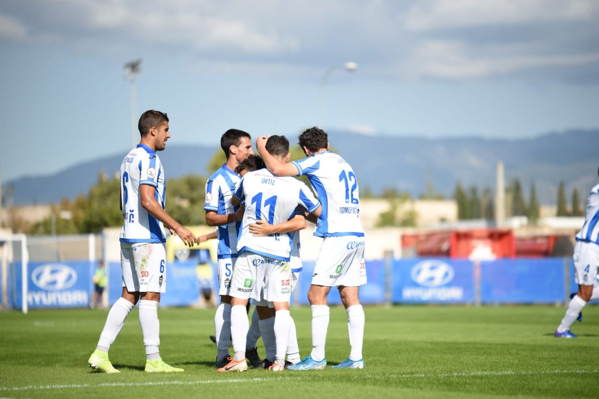 atleticbalears's tweet photo. ⏱ ¡Vamos equipo a por la victoria!
🔥 Arranca la segunda parte
|1-1| 🆚 @interdemadrid
#ATBInter ⚪️🔵 https://t.co/mFh4YgrgXc