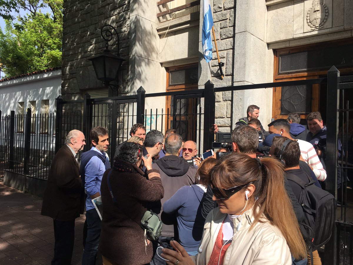 Acompañando a Fernando Arroyo a votar