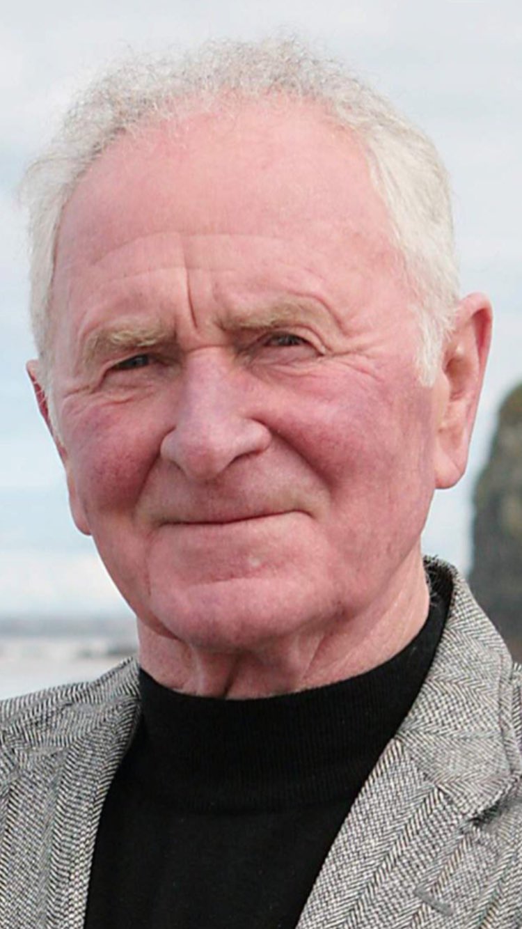 Happy Birthday Harry Gregg  . United Through and through and a true club Legend    