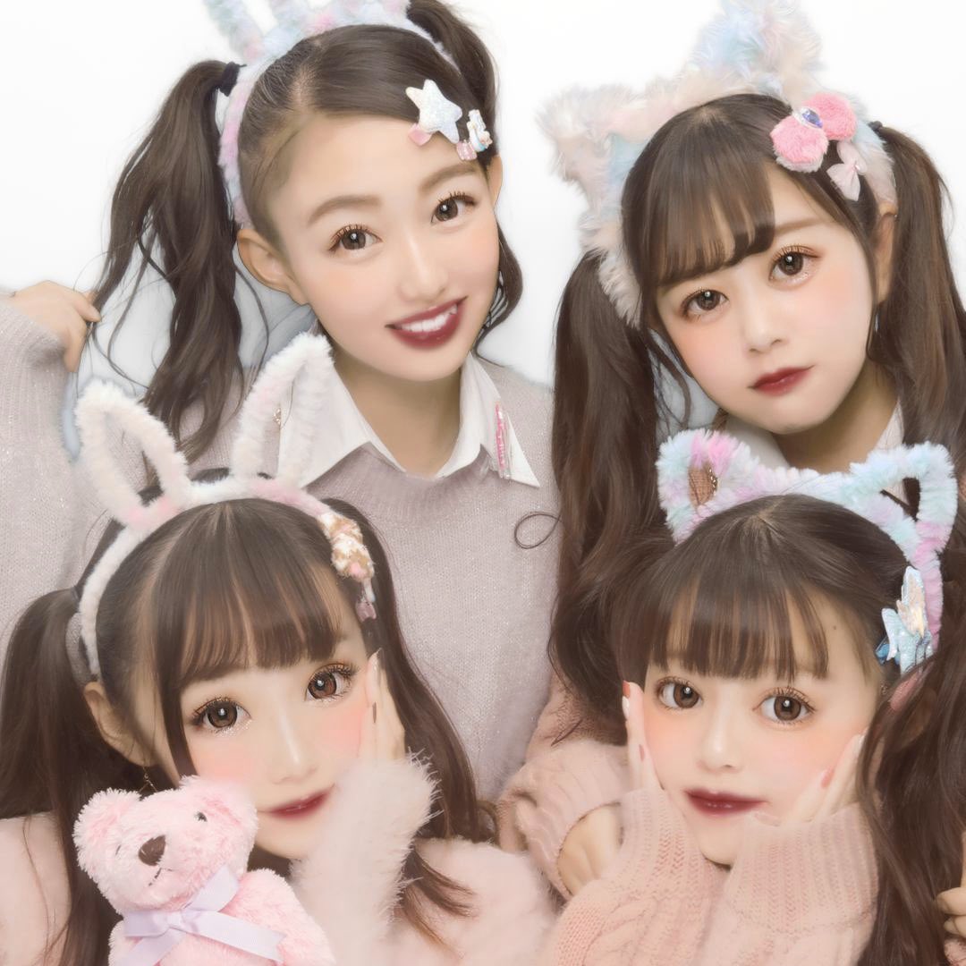 文化祭〜
2日ともあざ女になったお
かりん先生ぶりっ子ポーズめちゃくちゃ盛れます
あざ女ばんざーい！