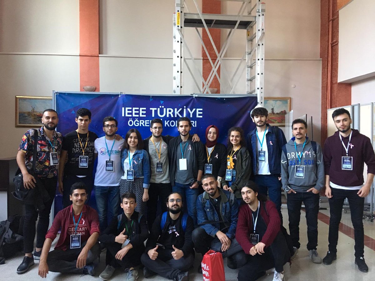 ieee_dumlupinar's tweet photo. IEEE DUMLUPINAR olarak 26 Ekim 2019 tarihinde gerçekleşen 20. Ege Bölge Toplantısında bizler de yerimizi aldık. Bu güzel misafirperverliği için @ieeedeu ailesine çok teşekkür ederiz 😊 @ieeetrsb #ebtevinde #ieee #ieeetrsb #ieeedumlupinar #dumlupınarüniversitesi #izmir https://t.co/oVngyQIp8n