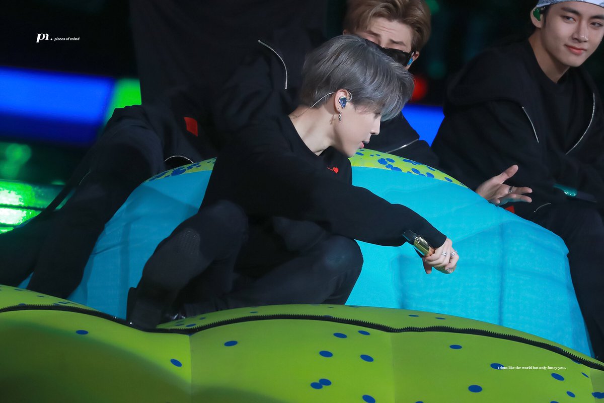 piecesofmind_jm's tweet photo. #JIMIN #지민  @BTS_twt 191027 https://t.co/4lSSgZnELI