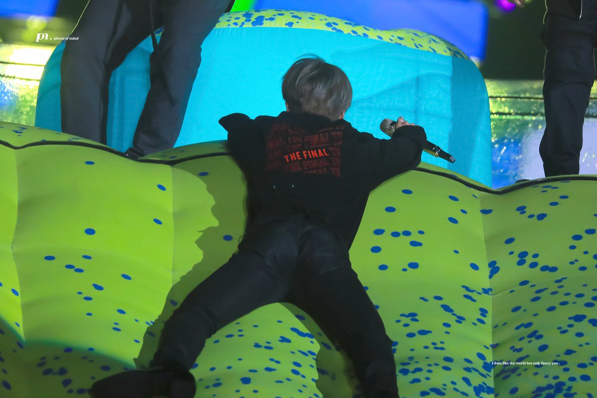 piecesofmind_jm's tweet photo. #JIMIN #지민  @BTS_twt 191027 https://t.co/4lSSgZnELI