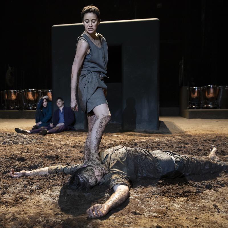 Bouleversant/magnifique #ElectreOreste <a href="/ComedieFr/">Comédie-Française</a> avec #SulianeBrahim, #ChristopheMontenez, <a href="/LoicCorbery/">Loïc CORBERY</a> et tant d’autres comédiens de talent. Ne ratez pas cela, c’est essentiel.