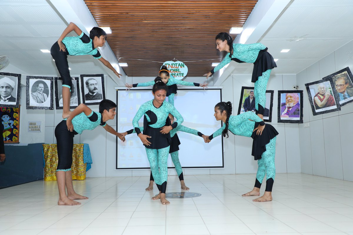 sanjaypatel412's tweet photo. #Yoga Performance by #Divyapath students in #Science Fair
#ScienceFair2019
#Divyapath2019 https://t.co/bEvzqemlcE