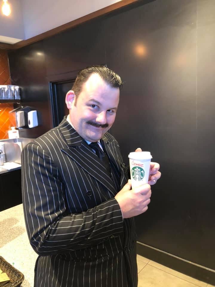 Did you spot the Addams Family in South Ruislip this morning? 👀

#spookystarbucks #TheAddamsFamily  #Halloween #trickortreat