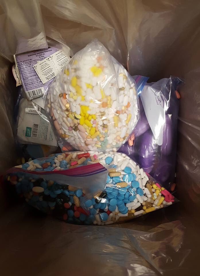 MCoSheriff's tweet photo. We had a successful DEA Rx Drug Take Back Day. Thanks to all of you who brought your unwanted medications. We collected a grand total of 188.6 lbs
That is just a few pounds shy of the weight of two K9 Argos’ !
#DEA #DrugTakeBackDay #k9argos #pills #savinglives https://t.co/XhA91lGrA9