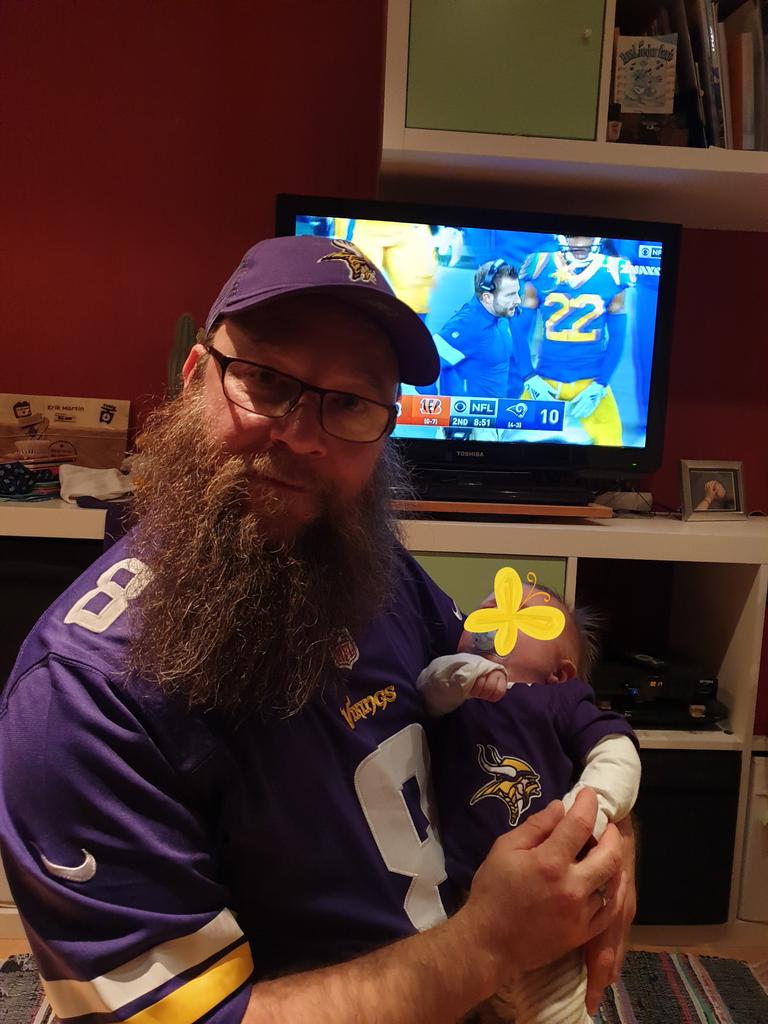 Sternwolf's tweet image. #ranNFL jeden verdammten Sonntag Männerabend mit dem Junior!