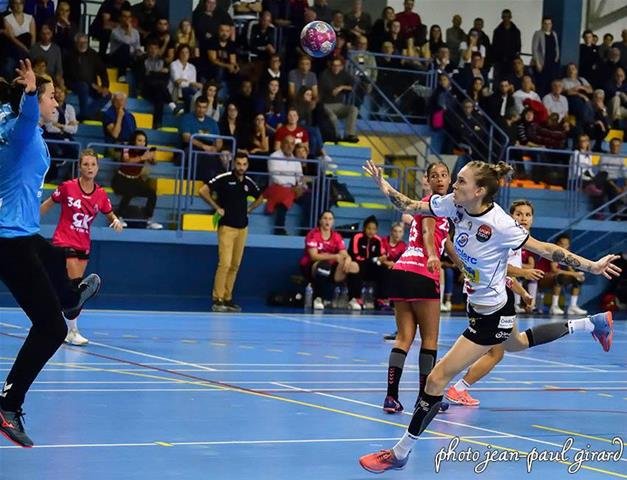 [#CdFF] 2019/2020 | Du logique et quelques surprises pour ces 32èmes 🧐

Découvrez les résultats de ce tour avec l'entrée en lice des clubs de D2 ⬇️ #Handball <a href="/AunisHB/">Aunis Handball</a> <a href="/ath_handball/">PIRATHS Handball</a> <a href="/PalenteBHB/">Palente Besançon HB</a> <a href="/HBCCELLES/">Handball Club Celles-sur-Belle</a> <a href="/SUNBOUILLARGUES/">Sun AL bouillargues</a> 
handballtransfert.de/post/cdff-2019…