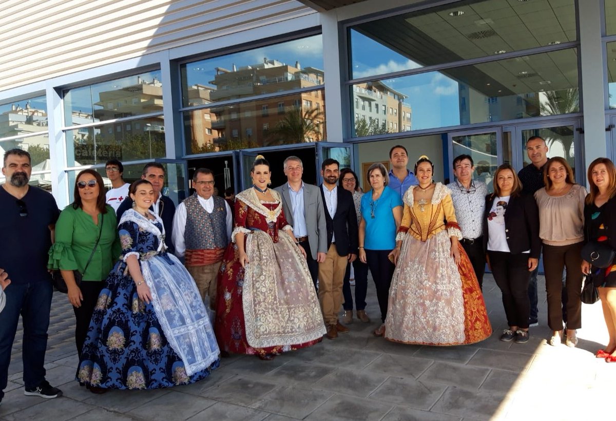 davidgon17's tweet photo. La trobada de boixets i artesanes del fil d’Oliva ha estat un èxit de participació i d’assistència. Sempre m’impressione amb l’habilitat en l'art de confeccionar l’encaix. Enhorabona a l’Associació de Boixeteres i Artesans del Fil d’Oliva.
#Oliva #Cultura #Boixets @EscrivaSavall https://t.co/3JFcfkP6lr