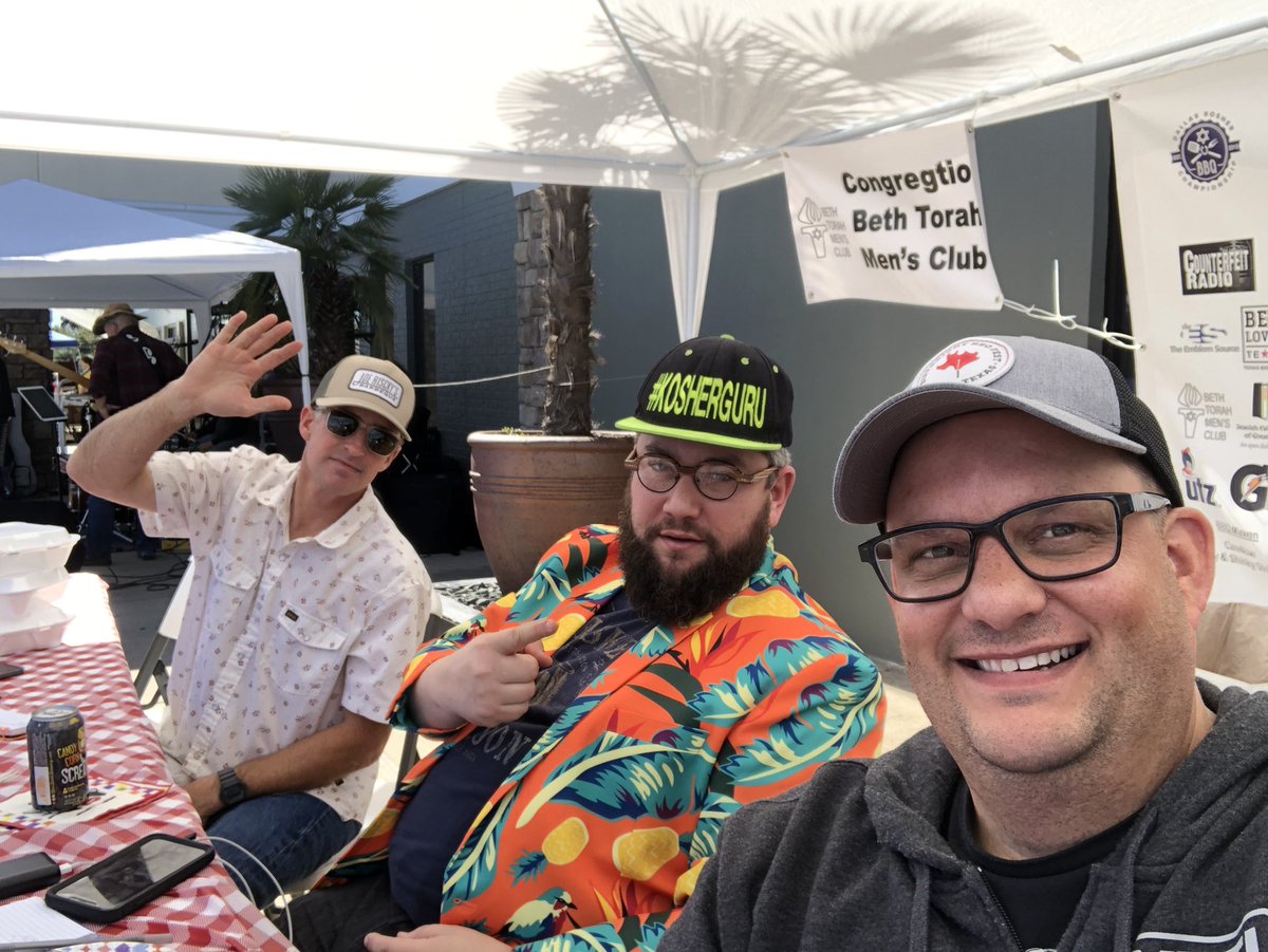 Judging the #KosherBBQChampionship today with <a href="/DFWJodyDean/">Jody Dean (dfwjodydean.bsky.social)</a> <a href="/Jriscky/">Joe Riscky</a> <a href="/thekosherguru/">Kosher Guru™️</a> and <a href="/alexaconomos/">Alexa Conomos</a> on this beautiful day in Dallas.