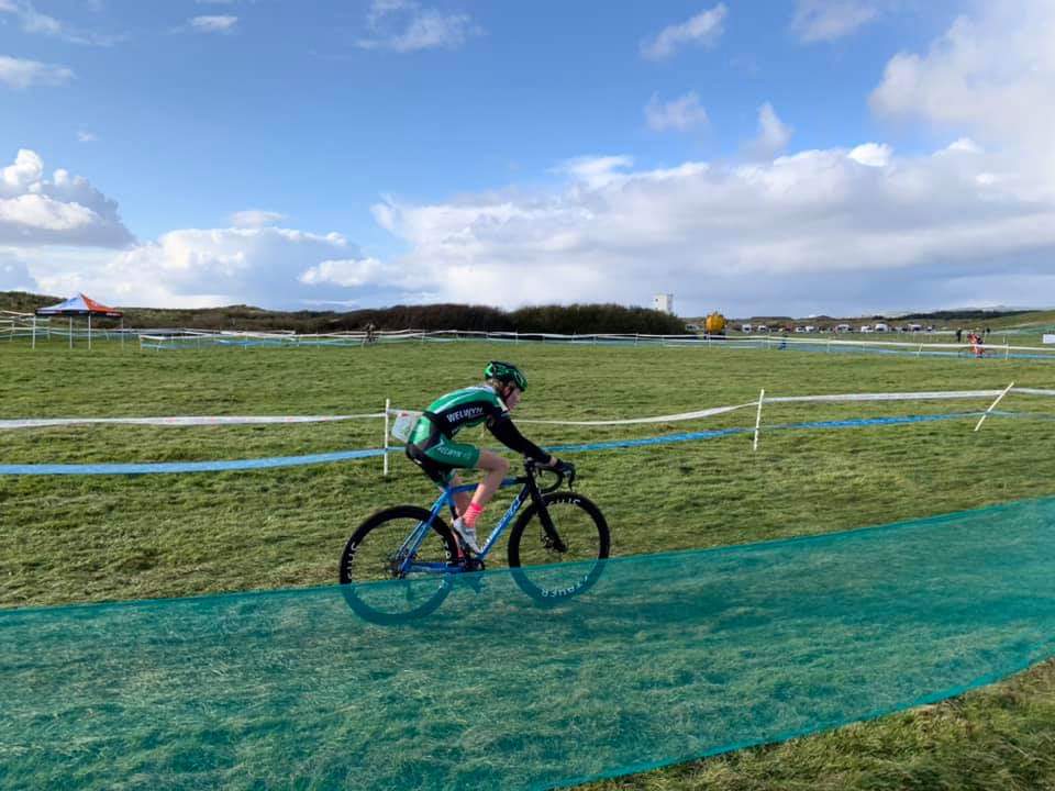 zoeallsop's tweet photo. Really good race for @TheMisbournePE @gllsf Lucy in Irvine 🏴 @NatCXTrophy @IrvineBeachCX: 12th U14, on a course where she wished for more mud! Looking forward to Round 4 in Crawley. #welwynwheelers #gllsportsfoundation #hupcc #cx #cxracing https://t.co/lCbcFg5JxG