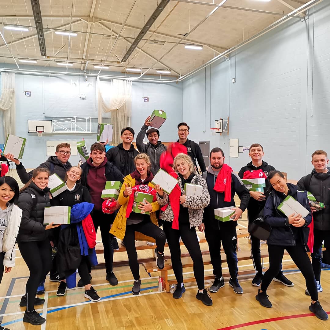 LeeDarrenH's tweet image. What a great day with the @PhysioSHU Hallam #Physio 1st/2nd/3rd Students at the #worksop Halloween #halfmarathon! Absolute effort from each and everyone! &amp;gt;100 runners rubbed down &amp;amp; even got the local government involved in the action 😃 #worksophalfmarathon @WorksopHM #TeamHallam