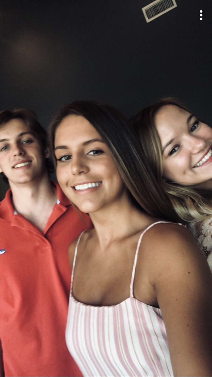 JakeWindes's tweet image. Happy birthday D1 luv u @taymorgan_15