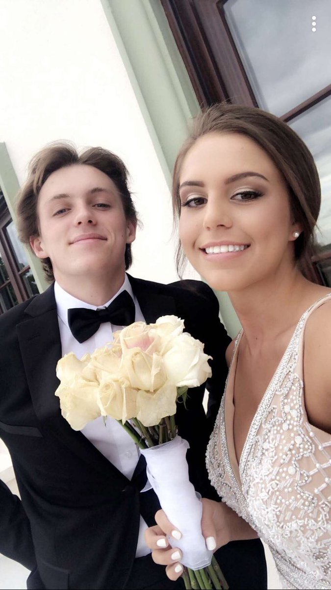 JakeWindes's tweet image. Happy birthday D1 luv u @taymorgan_15