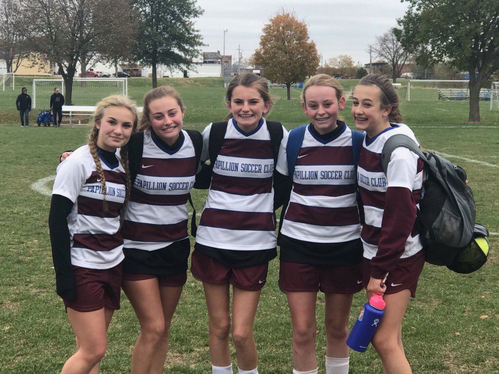 MaureenC25's tweet photo. These girls have been playing together for five years! Today was their last game together as a team. https://t.co/bG9luSKAd3
