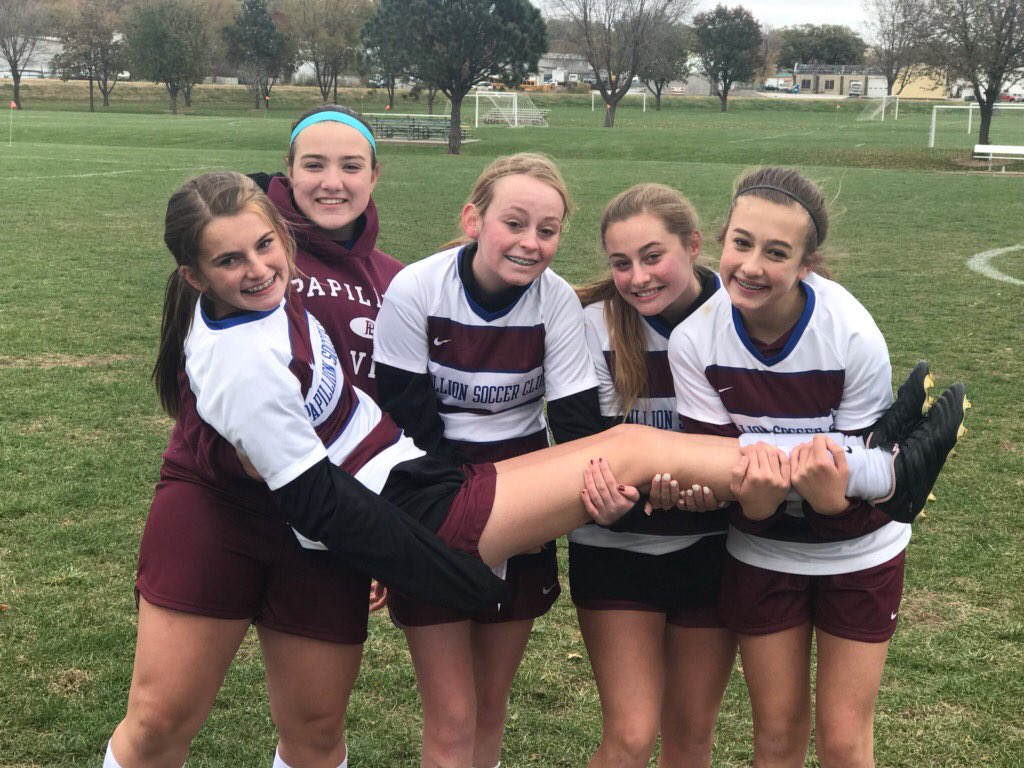 MaureenC25's tweet photo. These girls have been playing together for five years! Today was their last game together as a team. https://t.co/bG9luSKAd3
