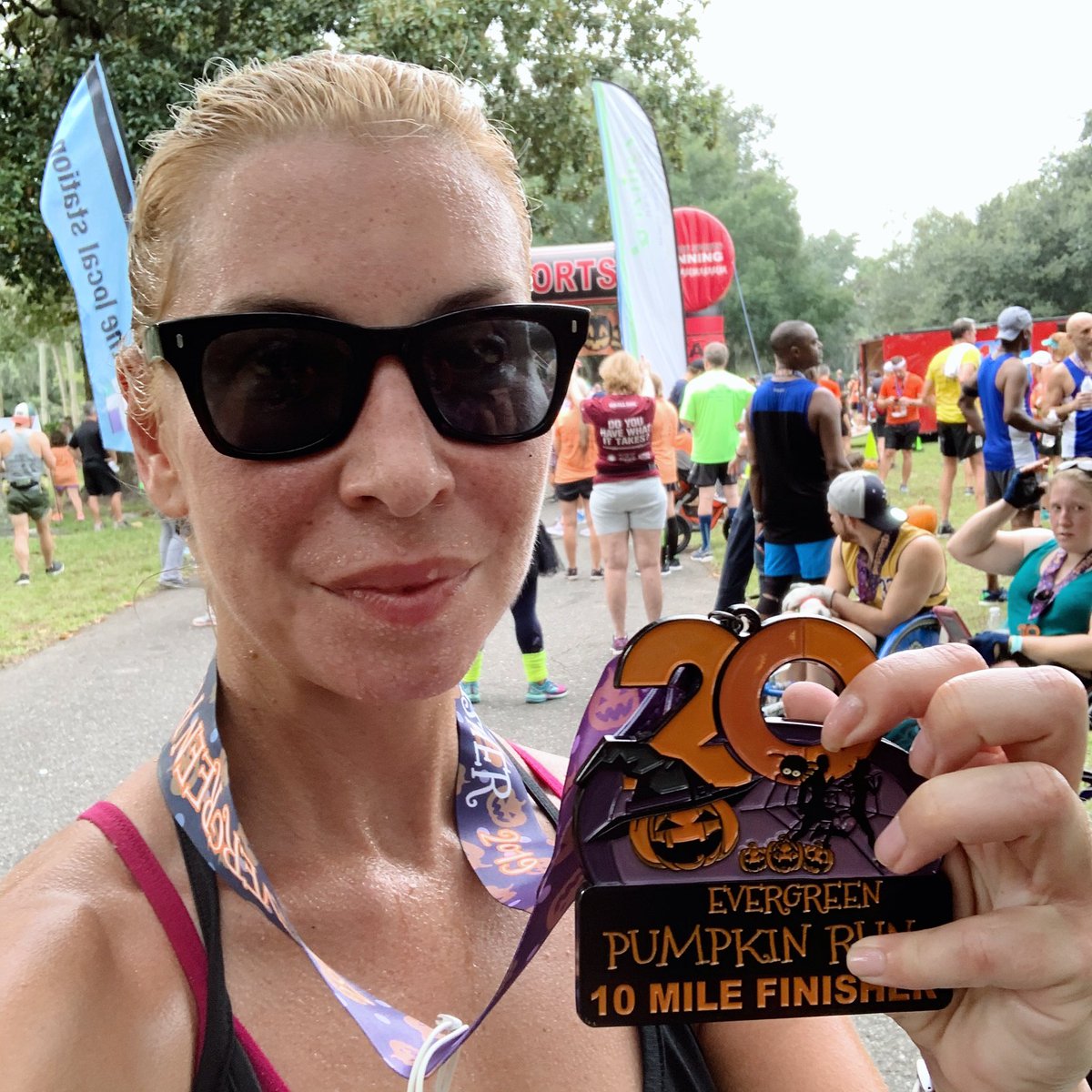 AmeliaBourdeau's tweet image. Ran the Evergreen 10 Mile Pumpkin Run 🎃 this morning as part of my 13 mile long run. It was incredibly humid! I am happy it’s over and an early Happy Halloween ! #gooutthere #weouthere #runner